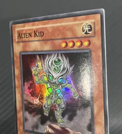 YUGIOH 1st EDITION CRMS-EN084 ALIEN KID SUPER RARE NM/M - Image 3