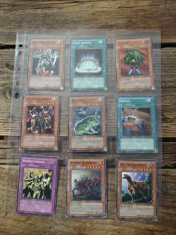 Old Yu-Gi-Oh Cards - Lot D - Image 1