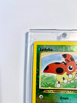 Ledyba - 7/18 - Holo Promo Southern Islands - Pokemon Card - MP - Swirl - Image 2