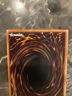 Yu-Gi-Oh! TCG Blue Eyes White Dragon Japanese KA-04 Ultra Rare (damaged) - Image 4