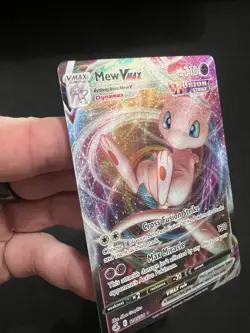 Pokemon TCG Mew VMAX 114/264 Swsh08: Fusion Strike Ultra Rare NM - Image 4