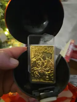 Pokemon Special Edition 23 karat Gold Plated Trading Card / #06 Charizard - Image 1