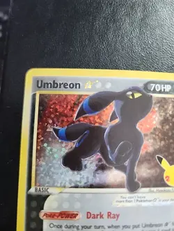 Umbreon Gold Star 17/17 Celebrations: Classic Collection Holo Pokemon English NM - Image 2