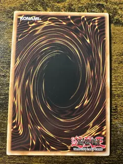 Yu-Gi-Oh Doomcaliber Knight PGL2-EN077 Gold Rare Light Play Condition - Image 2