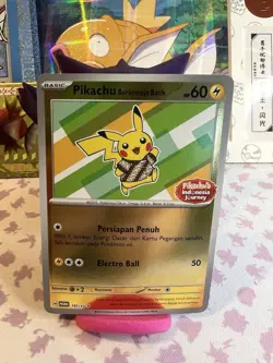 Pokemon TCG Pikachu Berkemeja Batik Holo Reverse Pikachu's Indonesia Journey - Image 1