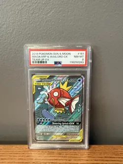 2019 POKEMON SUN & MOON TEAM UP #161 FULL ART/MAGIKARP & WAILORD GX PSA 8 - Image 4