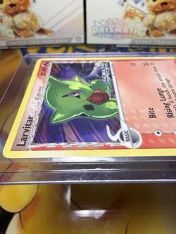 LARVITAR EX Delta Species Series POKEMON Holo Stamped 2005 Trading Card 73/113 - Image 3