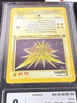 POKEMON - CGC 8 - Zapdos 15/62 Fossil 1st Edition Rare Holo - Image 3