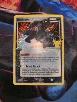 Pokemon TCG Umbreon Star 17/17 Celebrations Classic Collection Holo - Image 2