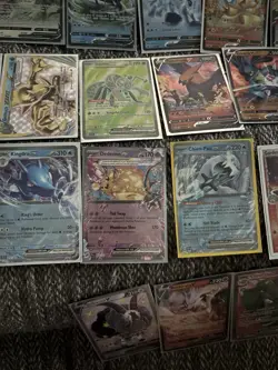 Pokemon TCG 550+ card lot - Image 5