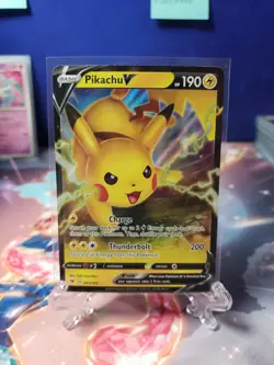 Pikachu V 043/185 - SWSH: Vivid Voltage Ultra Rare - Pokemon TCG - Image 1