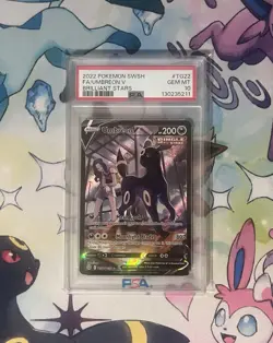 2022 POKEMON SWORD & SHIELD BRILLIANT STARS #TG22 FULL ART/UMBREON V PSA 10 - Image 1