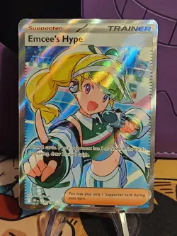 Pokemon Emcee's Hype 220/182 Destined Rivals Full Art Trainer Holo Rare 🔥 - Image 1