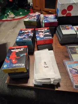1,500+ MtG Marvel Spider-Man Card Lot w/ All Card Types, Rarity, Dice, Card box - Image 4