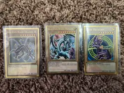 Yugioh 3 Cards Lot Dark Magician/Red-Eyes Black Dragon/Blue-Eyes White Dragon - Image 1