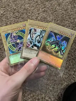 Yugioh 3 Cards Lot Dark Magician/Red-Eyes Black Dragon/Blue-Eyes White Dragon - Image 2
