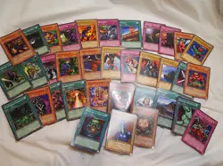 35 Yu-Gi-Oh Card Lot Spanish Rare Common 1st Edition MP-LP - Image 1