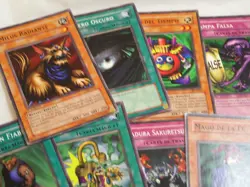 35 Yu-Gi-Oh Card Lot Spanish Rare Common 1st Edition MP-LP - Image 2