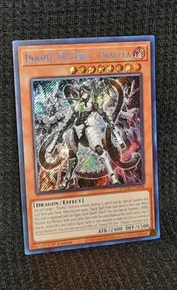 Yugioh DoomZ XII Zero - Drastea *SECRET RARE* DOOD-EN008 1st Edition NM - Image 1