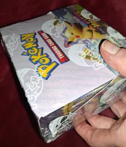 Vivid Voltage Booster Box SEALED Pokemon Cards Sword & Shield Era *READ PICS* - Image 3