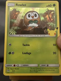 Pokemon Card Rowlet 7/25 Holo McDonalds 25th Anniversary 2021 Promo ERROR - Image 2