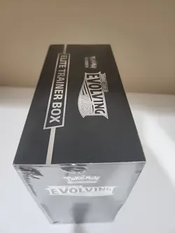 Pokemon TCG Sword and Shield Evolving Skies Elite Trainer Box ETB Sealed - Image 5
