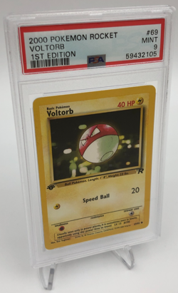 POKEMON Trading Card 2000 TEAM ROCKET 69/82 VOLTORB 1st EDITION grade PSA MINT 9 - Image 1