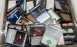 Unsorted Magic: The Gathering TCG and CCG Trading Cards (2000 Plus Cards) - Image 2