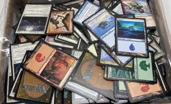 Unsorted Magic: The Gathering TCG and CCG Trading Cards (2000 Plus Cards) - Image 4