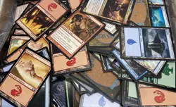 Unsorted Magic: The Gathering TCG and CCG Trading Cards (2000 Plus Cards) - Image 5