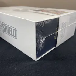 Pokemon TCG Sword and Shield Ultra Premium Collection Charizard Box 820650871115 - Image 4