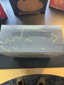 Pokemon TCG: 25th Anniversary Celebrations Elite Trainer Box (2021) 820650809439 - Image 2