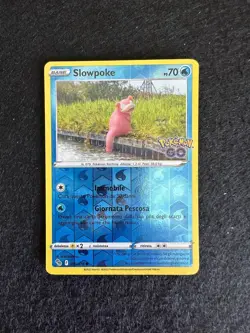 SLOWPOKE 019/078 REVERSE POKEMON GO SPADA E SCUDO CARTA POKEMON ITA - Image 1