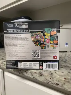 Pokemon TCG Evolving Skies Elite Trainer Box [Flareon/Jolteon/Umbreon/Leafeon] - Image 2