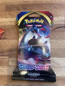 Pokemon TCG: Sword And Shield Booster Pack Sleeve (10 Cards) - Image 2