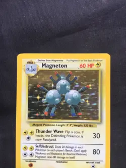 Pokemon Cards: Base Set Rare Holo: Magneton 9/102 - Image 2