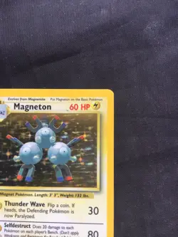 Pokemon Cards: Base Set Rare Holo: Magneton 9/102 - Image 4