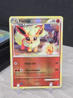 Pokemon Card TCG 2010 Flareon 26/90 HG&SS Undaunted Reverse Holo Card Vintage - Image 3