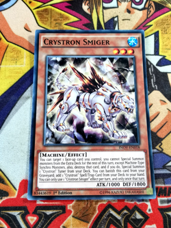 Crystron Smiger inov-en018 1st Edition (NM+) Common Yu-Gi-Oh! - Image 1