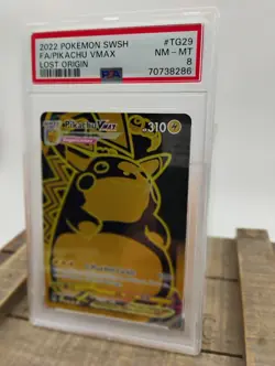 2022 POKEMON SWORD & SHIELD LOST ORIGIN #TG29 FULL ART/PIKACHU VMAX PSA 8 - Image 2