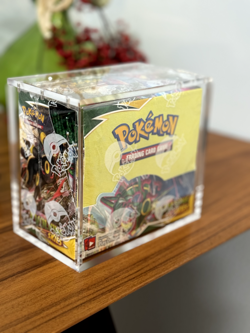 Pokemon Evolving Skies Booster Box Factory Sealed with Acrylic Case - Image 2