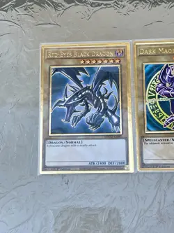 Blue-Eyes White Dragon + Dark Magician + Red-Eyes | MAGO Premium Gold | YuGiOh! - Image 2