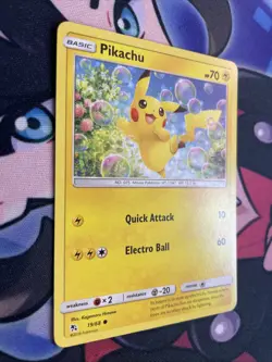 Pikachu - 19/68 Hidden Fates - Pokemon TCG - 2019 Nm - Image 2