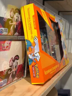 POKEMON Tag Team GX Reshiram & Charizard Premium Collection Box - Image 3