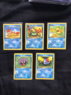 Pokemon Cards: 1st Edition Fossil 28 Card Non-Holo Lot - Image 5