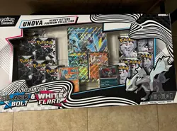Pokemon Unova Heavy Hitters Premium Collection Box - Image 3