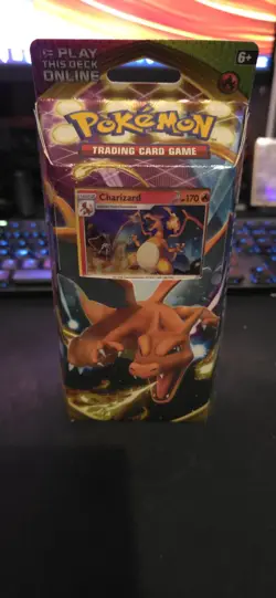 Pokemon Vivid Voltage Charizard Theme Deck Promo Holo in Hand 2020 RARE 820650807572 - Image 5
