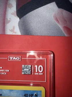 Squirtle Classic Collection Trading Card Game 001/034 TAG 10 Gem Mint - Image 3