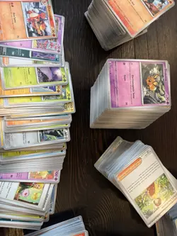 1200+ Pokemon Cards Bulk Lot - Scarlet & Violet sets Common/Uncommon NO ENERGIES - Image 3