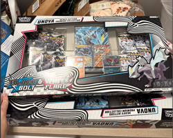 2025 Pokemon Scarlet & Violet Black Bolt & White Flare Unova Heavy Hitters - Image 1